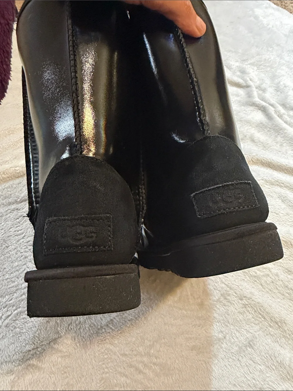 UGG shiny black